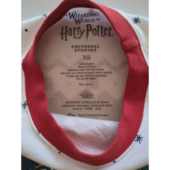 NWT Harry Potter Christmas At Hogwarts XS Holiday Sweater Hedwig Castle New - Picture 5 of 8